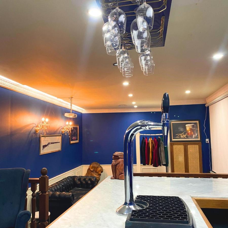 The Pleasure Dome Hotell Amed Exteriör bild